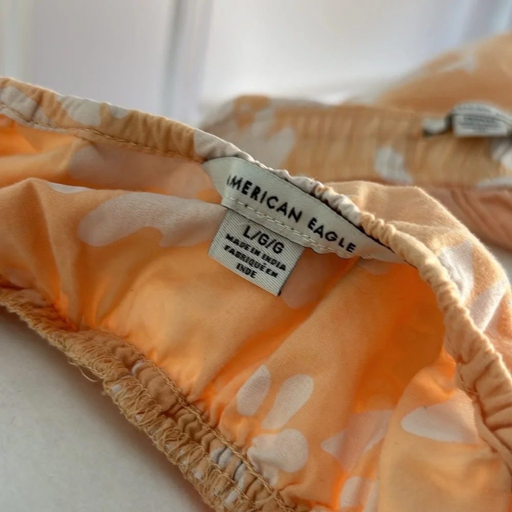 American Eagle Peasant Style Matching Set Floral Sz Med Bottom Sz. Large Top